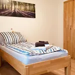 Schlafen Zuhause Monteur Und *