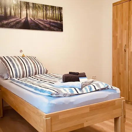 Schlafen Zuhause Monteur Und *